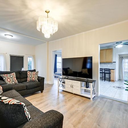 Charming Long Island Home With Fenced Yard! Freeport Bagian luar foto