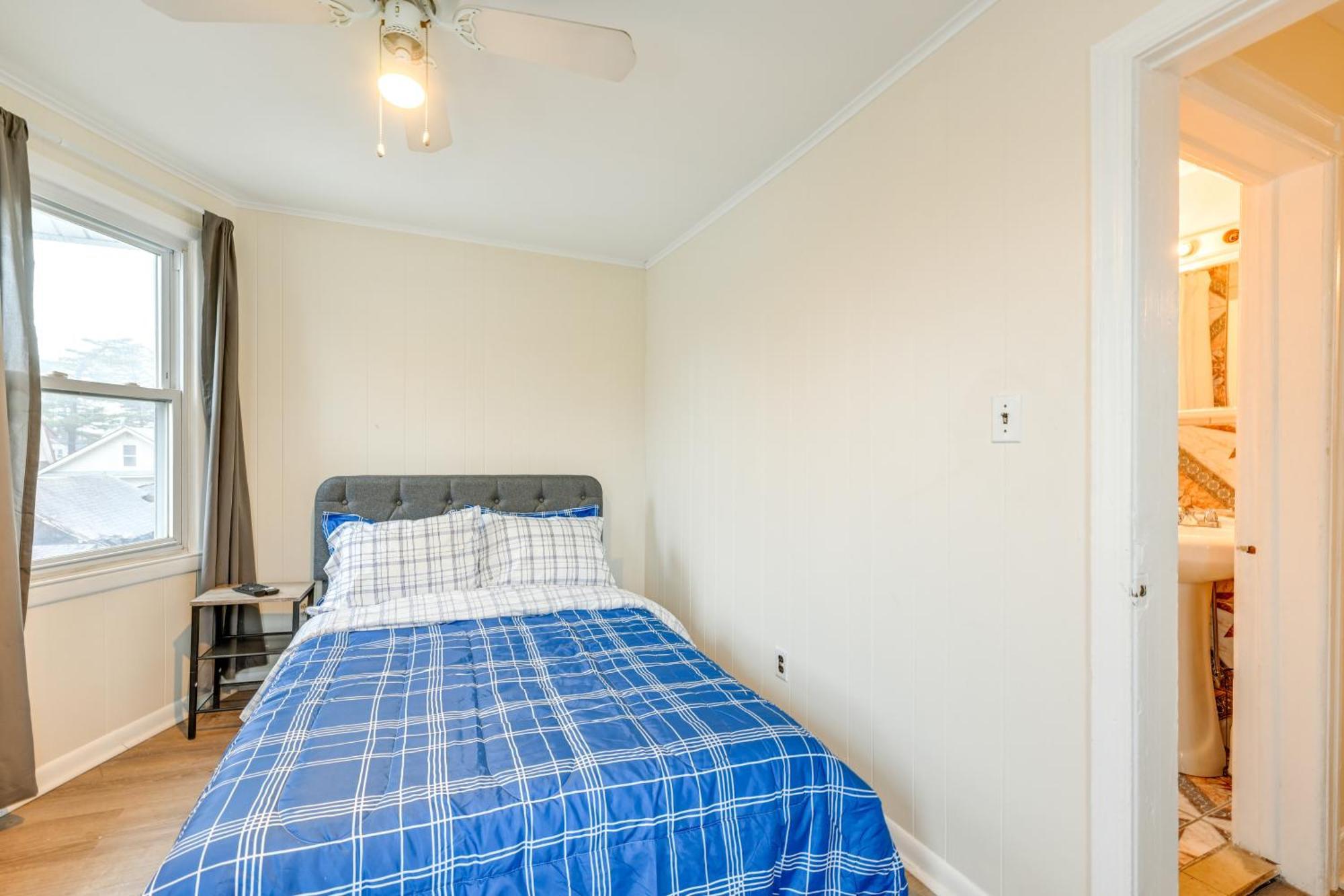 Charming Long Island Home With Fenced Yard! Freeport Bagian luar foto