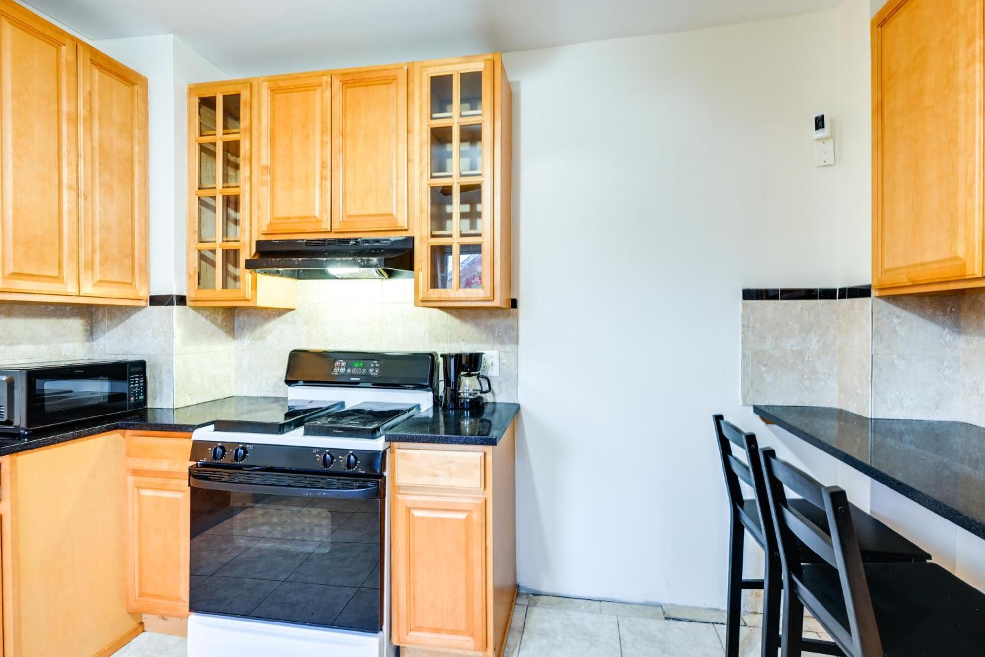 Charming Long Island Home With Fenced Yard! Freeport Bagian luar foto