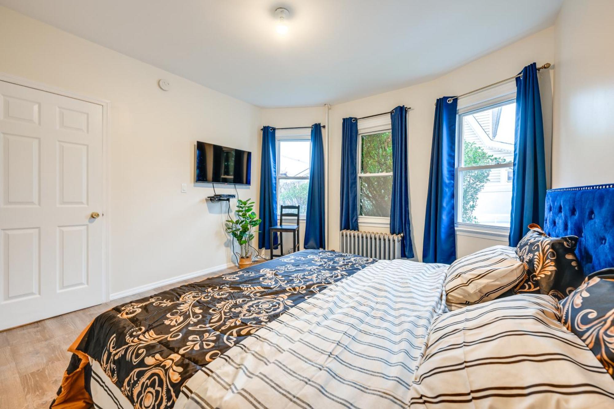 Charming Long Island Home With Fenced Yard! Freeport Bagian luar foto