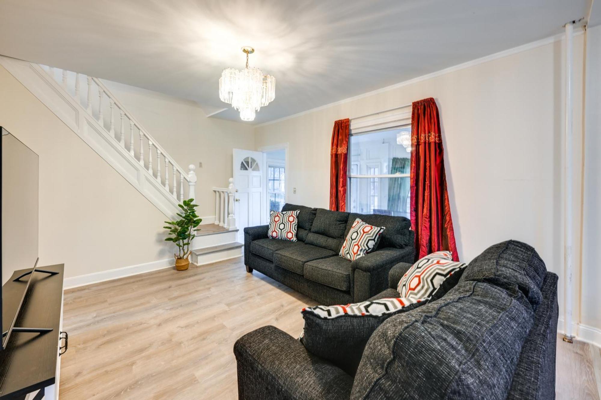 Charming Long Island Home With Fenced Yard! Freeport Bagian luar foto