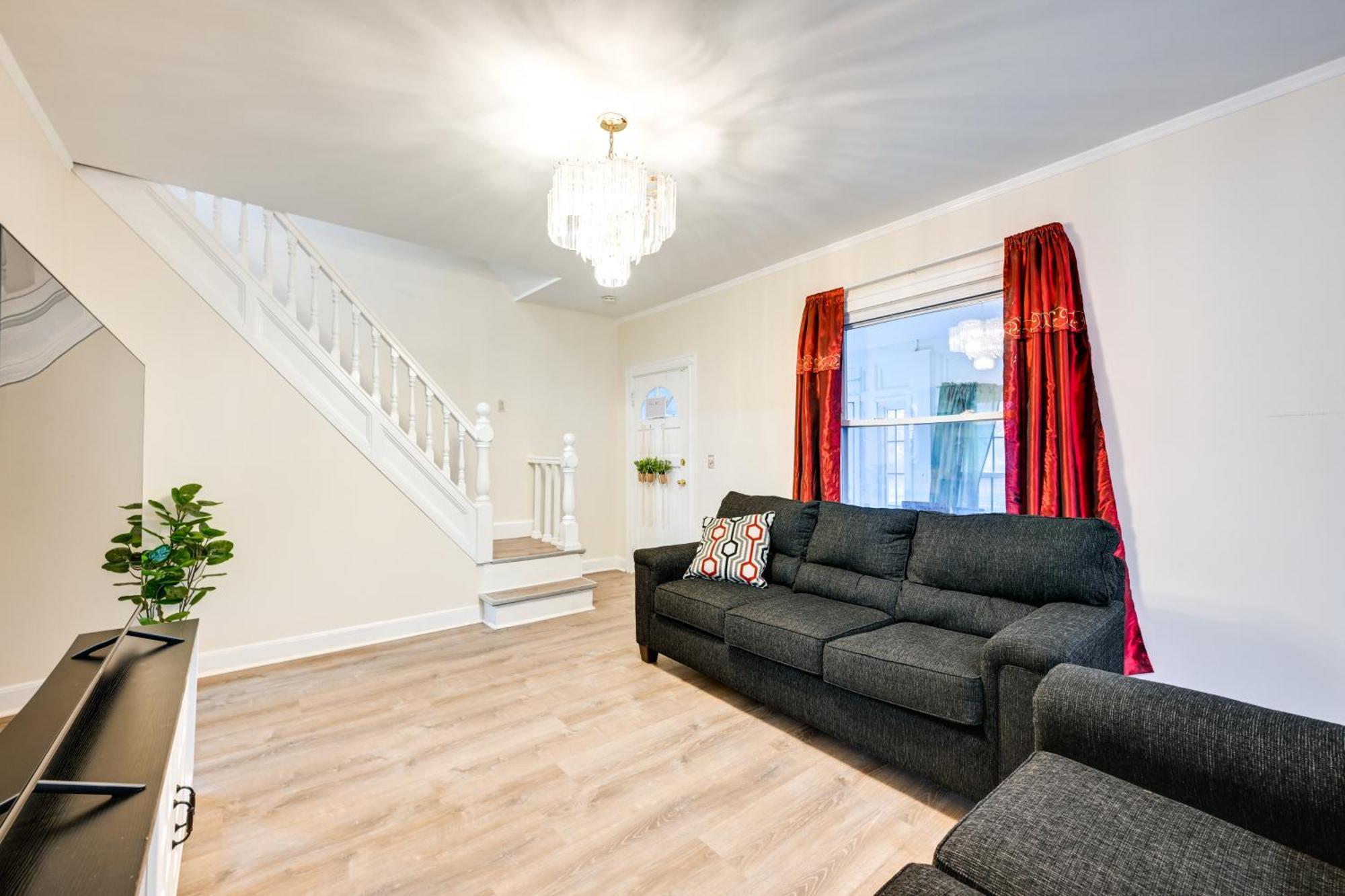 Charming Long Island Home With Fenced Yard! Freeport Bagian luar foto